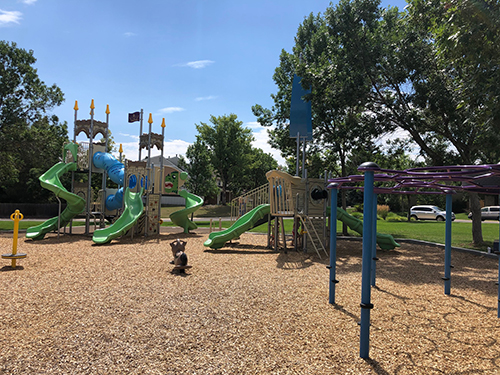 Playground features at Chaucer Park